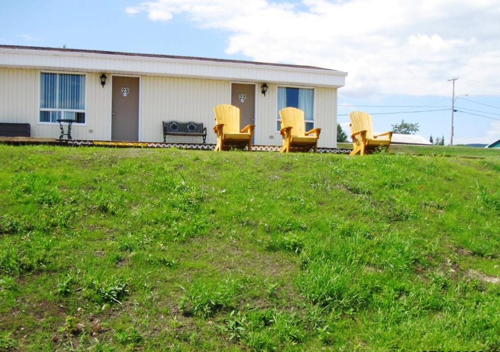 Motel De La Pointe Aux Bouleaux Baie-Sainte-Catherine Esterno foto