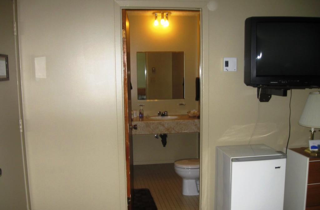 Motel De La Pointe Aux Bouleaux Baie-Sainte-Catherine Camera foto
