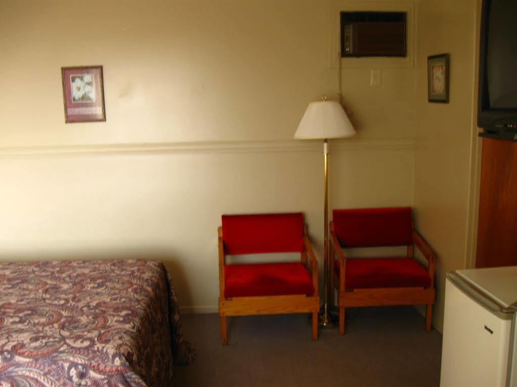 Motel De La Pointe Aux Bouleaux Baie-Sainte-Catherine Esterno foto