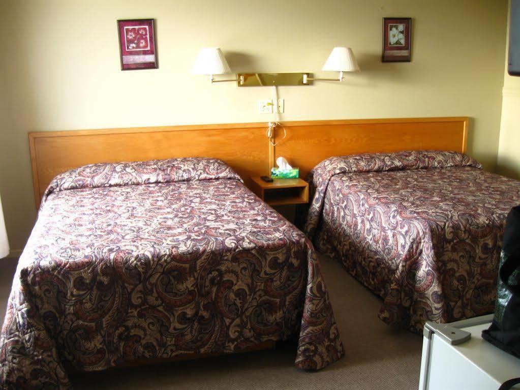 Motel De La Pointe Aux Bouleaux Baie-Sainte-Catherine Esterno foto