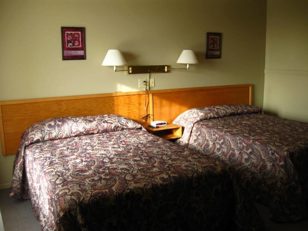 Motel De La Pointe Aux Bouleaux Baie-Sainte-Catherine Esterno foto